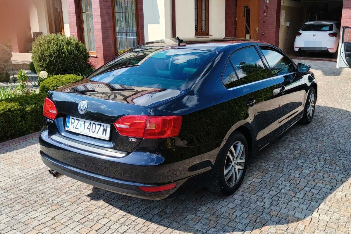 VW Jetta 1.4 TSI Highline DSG 7-G (automat) 215 tys. km.