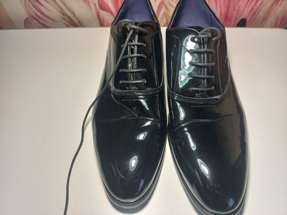 Лакові туфлі 44 р. В хорошому стані