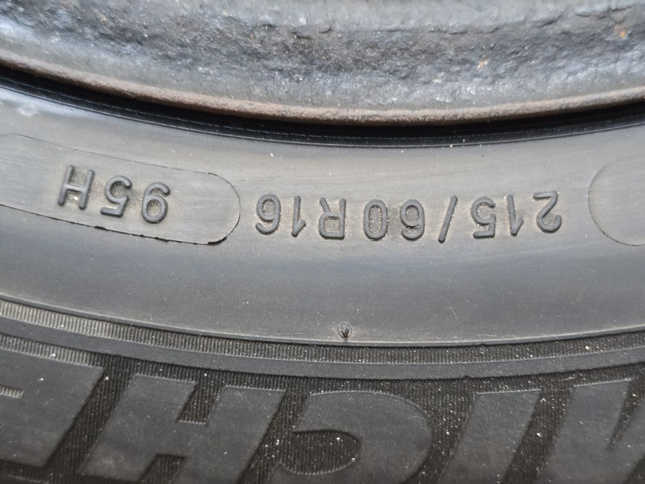 Komlet 4 kół 16. Opony zimowe 215/60/16 z felgami