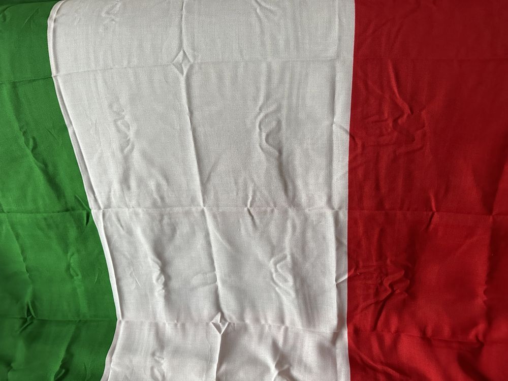Подам флаг Италии