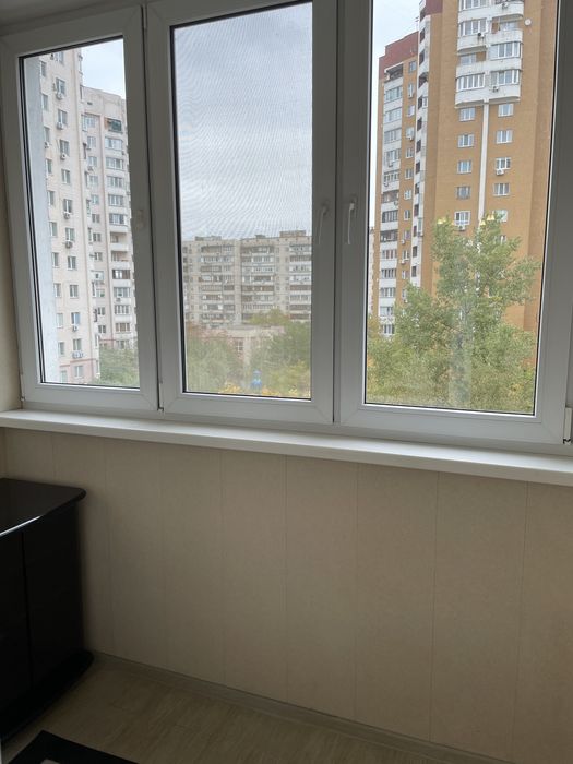 Сдаю в оренду 3-х кімнатну квартирупо вул. Вишняківська 7-а, хозяйка