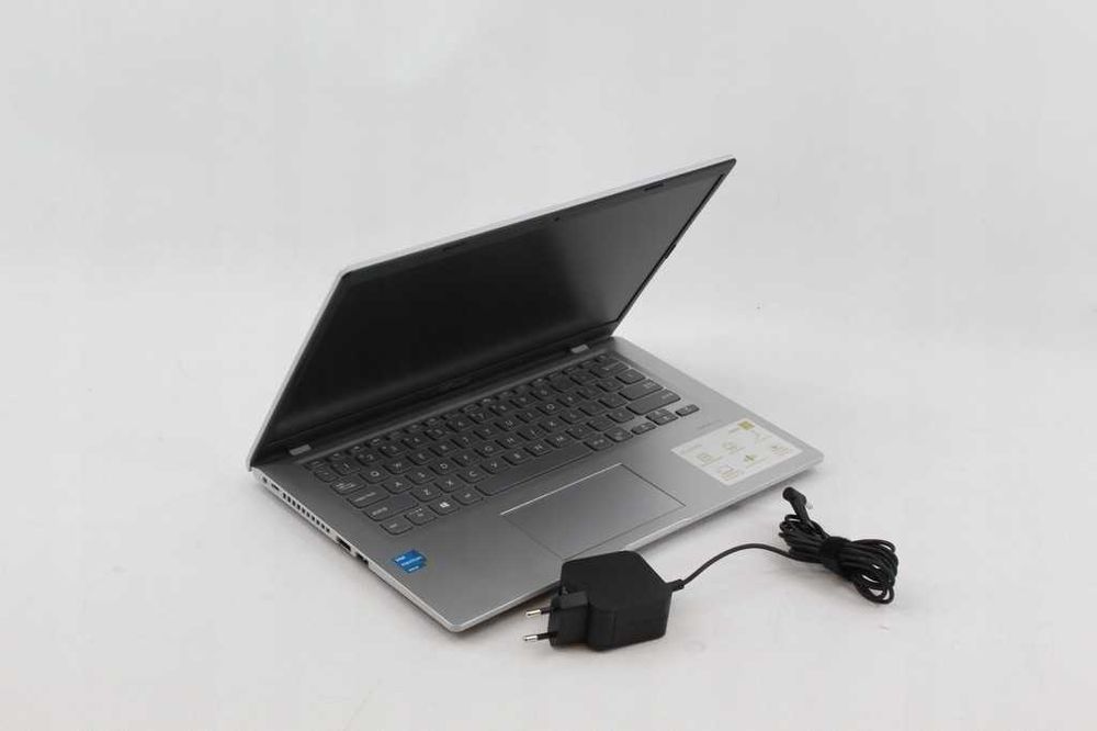 Laptop ASUS 14” FHD•Pentium Gold 7505•8GB RAM•128GB SSD•USB-C•Win11