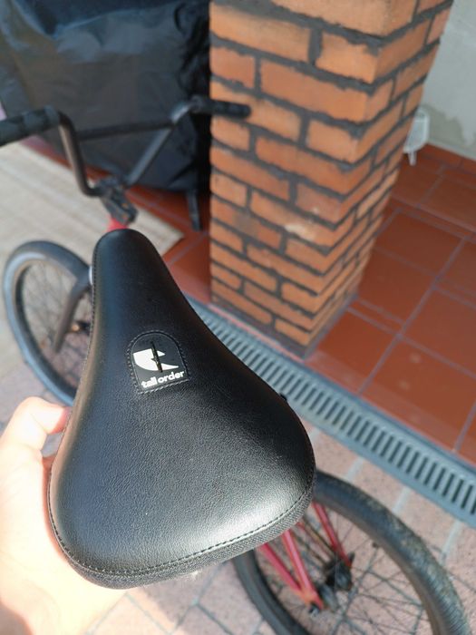 Rower bmx czerwony