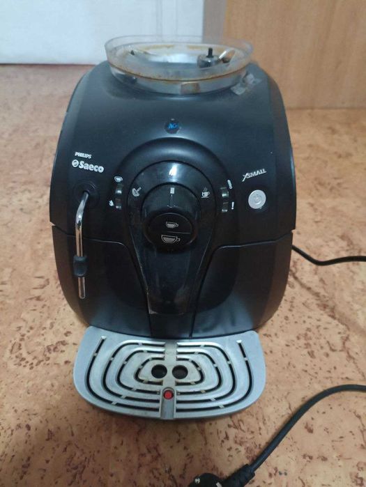 Продаю на запчастини кавомашину philips saeco