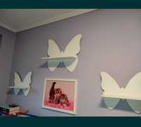 Półki w kształcie motyla