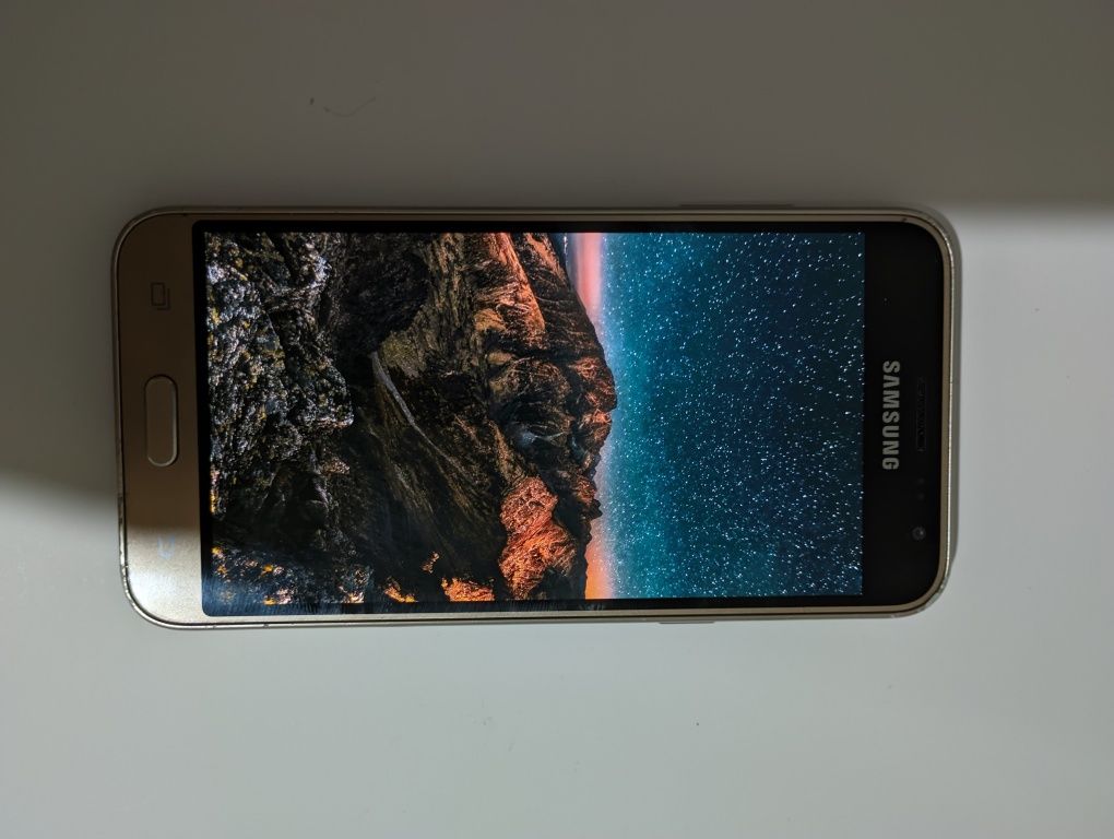 Samsung Galaxy J3 2016
