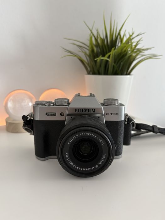 FUJIFILM X-T30 + lente + caixa