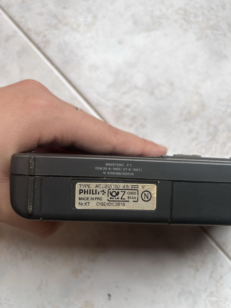 Rádio portátil da marca Philips AE 3205 Vintage