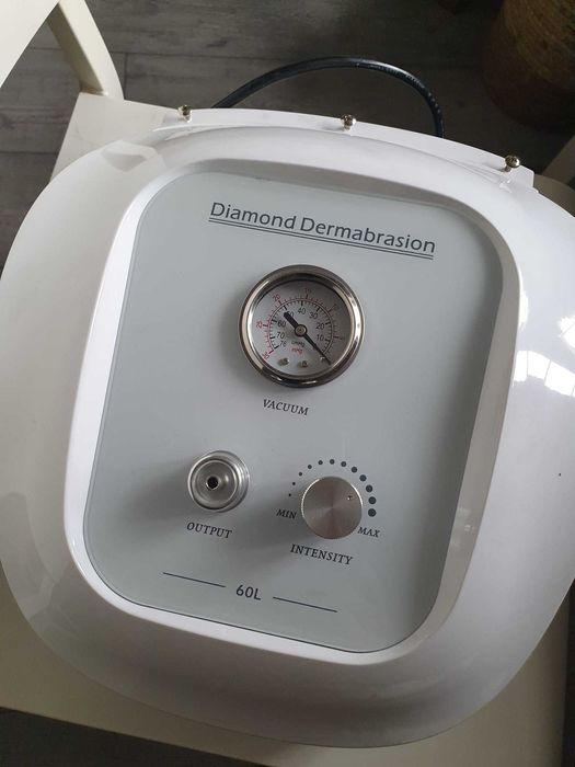 Urządzenie do mikrodermbrazji diamentowej