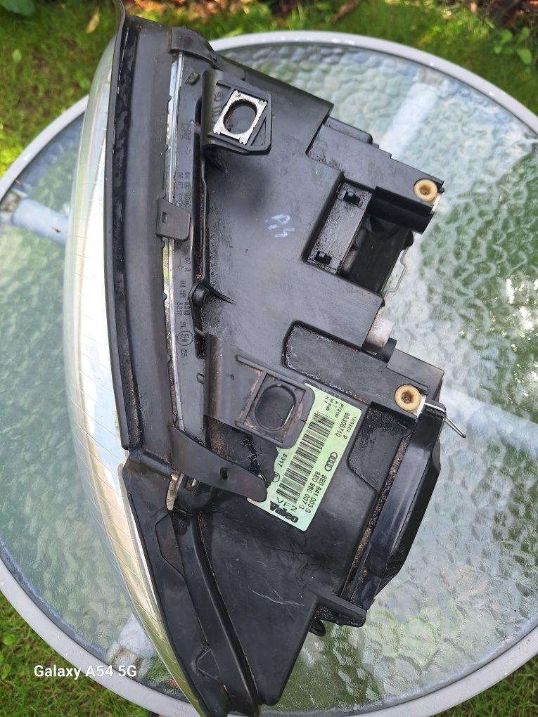 Lampa lewa Audia4 b6