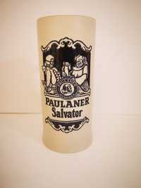 Kufel z napisem Paulaner Salvator