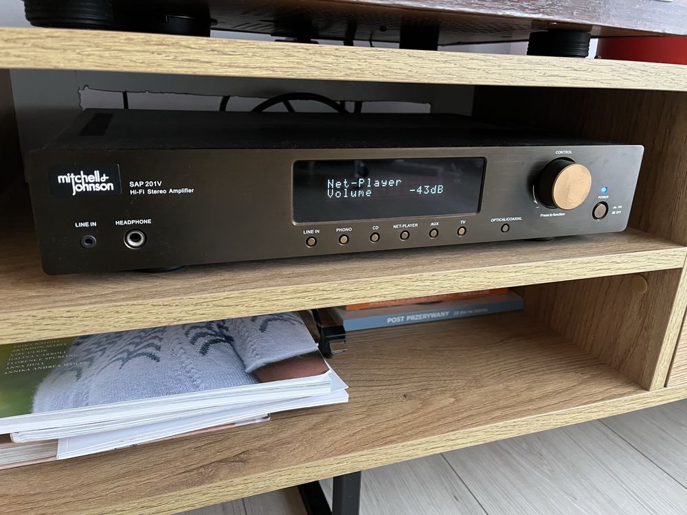 Wzmacniacz stereo Mitchell & Johnson SAP-201