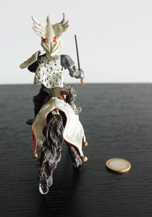 Figura Cavaleiro e cavalo Medieval Duque da Bretanha em PVC da Playtoy