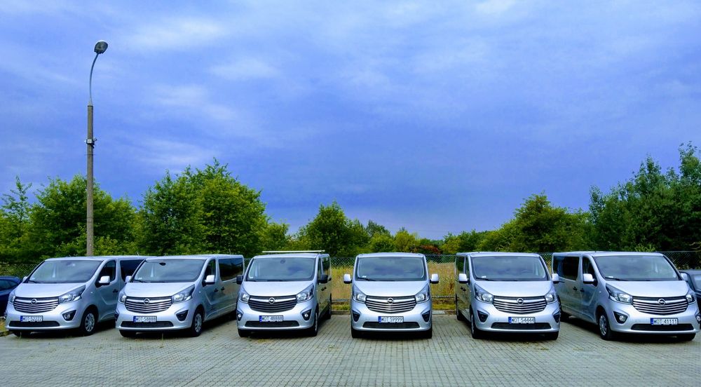 Wolne TerminyWynajem busów wypożyczalnia busa busy osobowe rent a Car