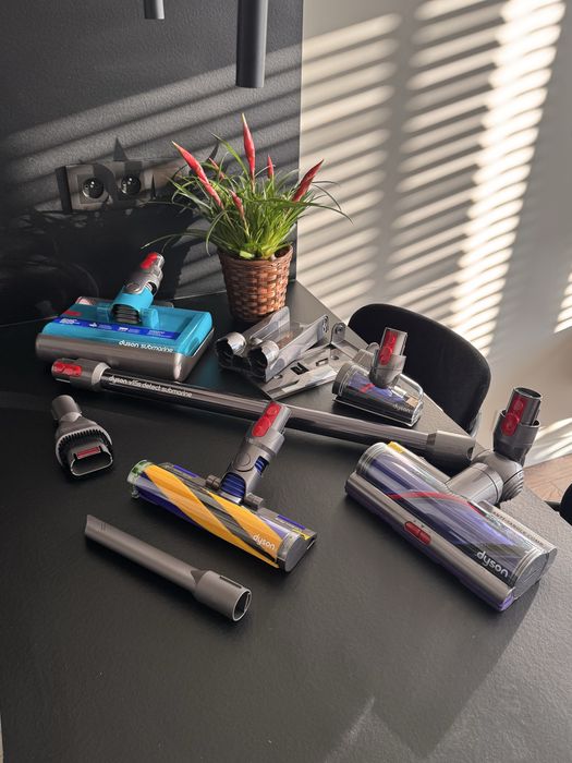 Zestaw nowych oryginalnych akcesoriów Dyson V15s Detect Submarine