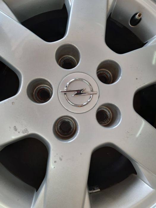 (051) Felgi 15" 5x110 ET 49 6j - Opel