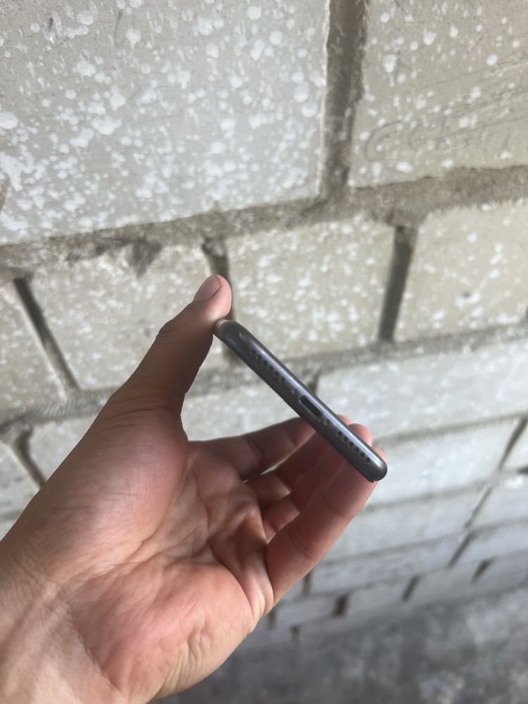 iPhone 8 / 256 ГБ