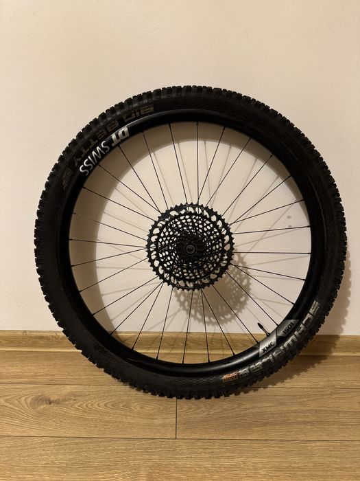 Koło tylne DT Swiss 1501 piasta 240 rozmiar 29 Carbon + kaseta sram 12