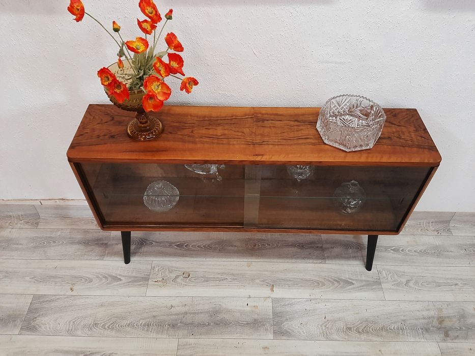 Mała komoda w stylu art deco po renowacji