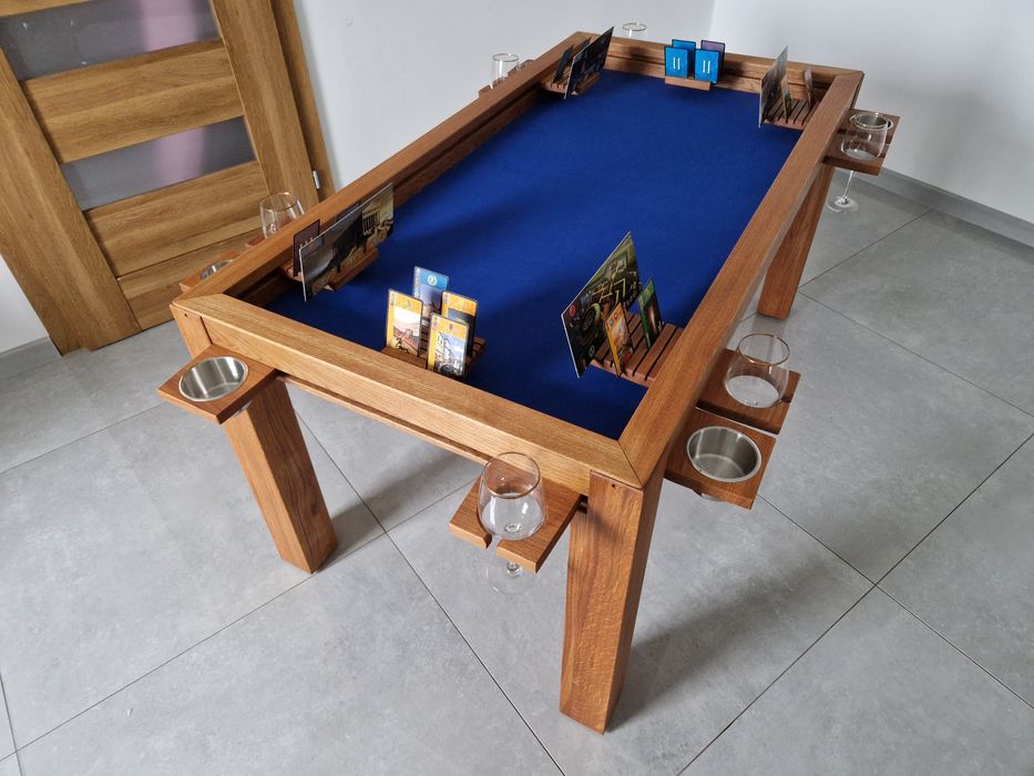 Stół do gier planszowych