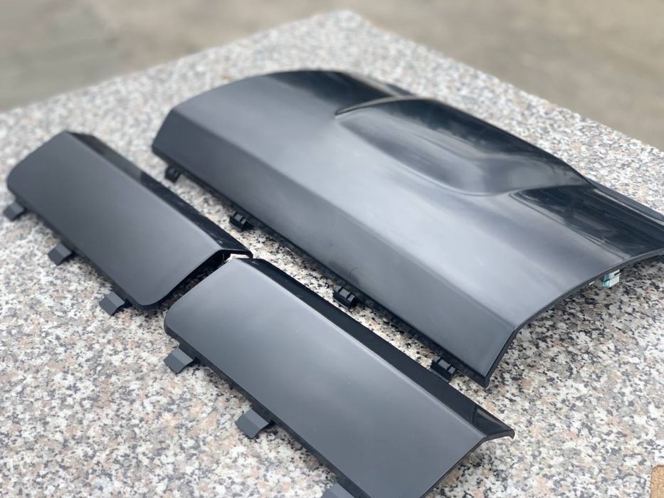 Заглушка заднего бампера Мерседес ML W163 Заглушки Фаркопа Рестайлинг