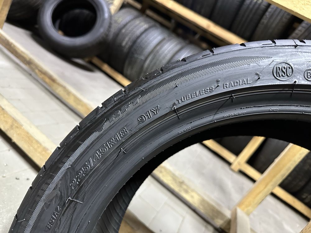 Літні шини 225/45R18 Bridgestone Potenza S001 RFT 6.5-7мм
