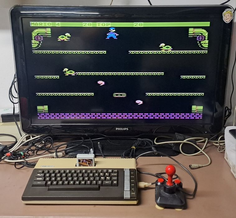 Atarii 800xl z zasilaczem nie commodore czy Amiga