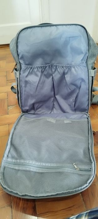 Vendo mala de bebé cinza