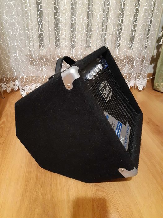 Комбопідсилювач для гітари, для бас-гітари CORT GE15B