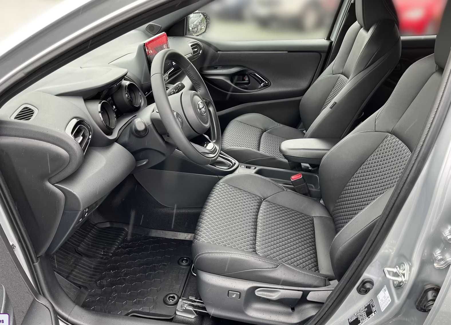 Toytota Yaris como NOVO versão EXCLUSIVA