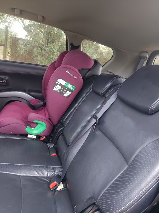 Mitsubishi Outlander - 7 Lugares