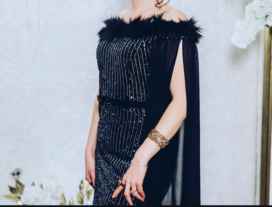 Продам шикарное Вечернее платье, в отличном состоянии.