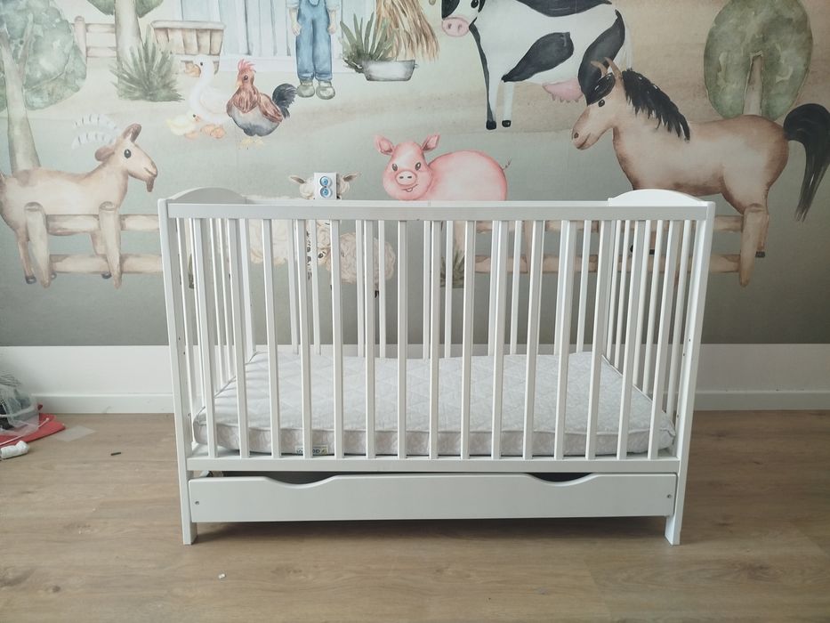 Łóżeczko niemowlęce +materac