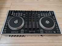 Numark N4 Kontroler DJ