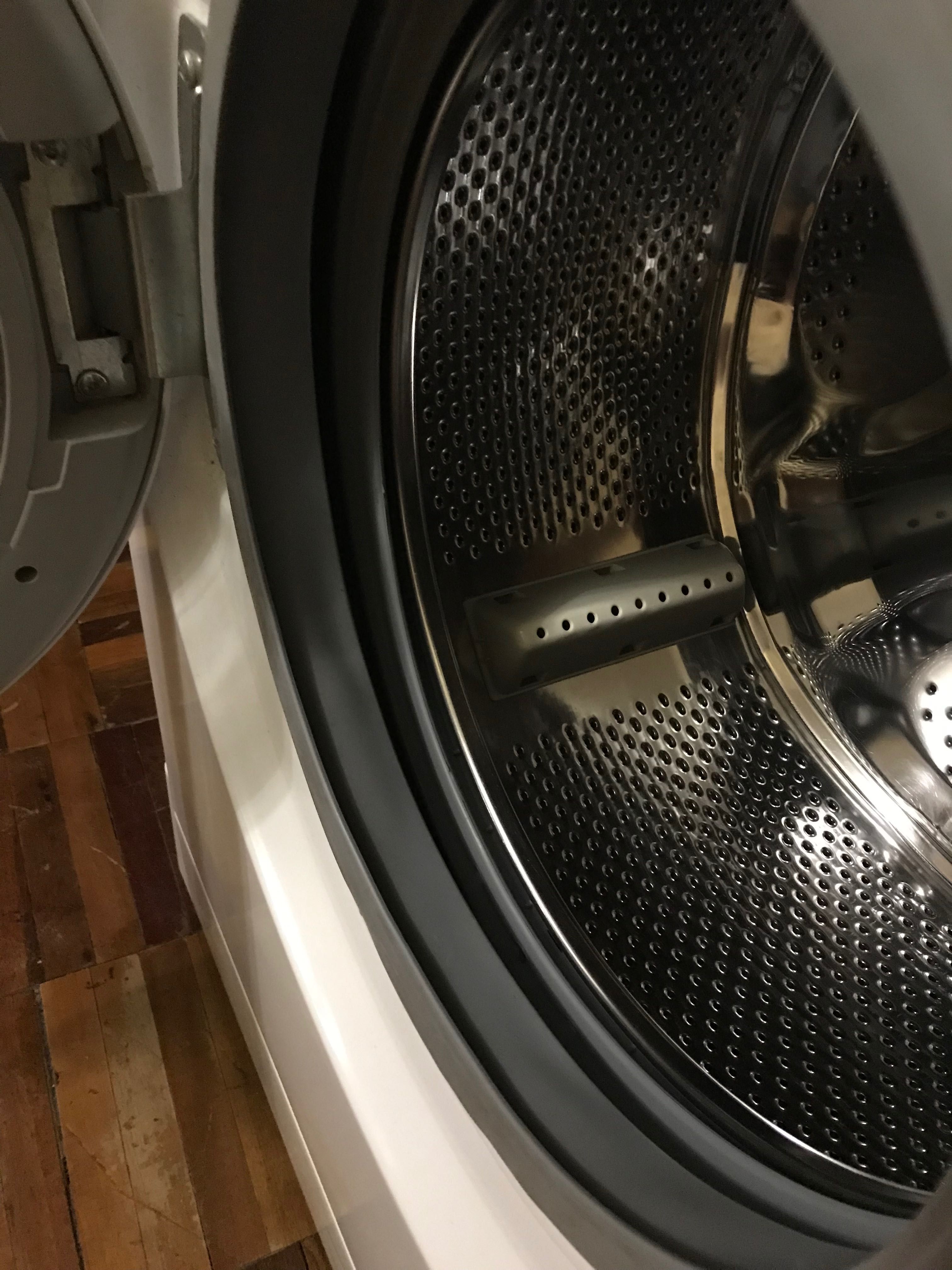 Продам стиральную машинку Indesit