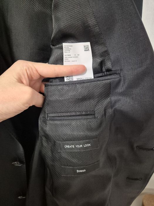 Мужской костюм HUGO BOSS