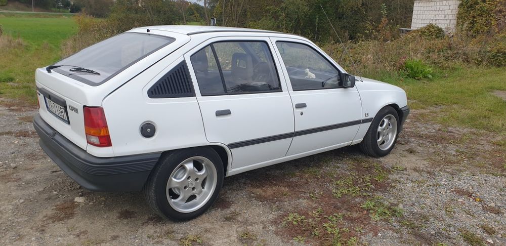 Opel kadet klasyk 1.4b sprawny