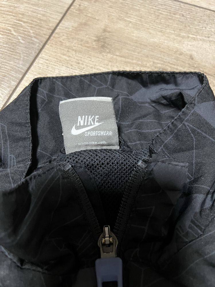 Kurtka wiatrowka nike air