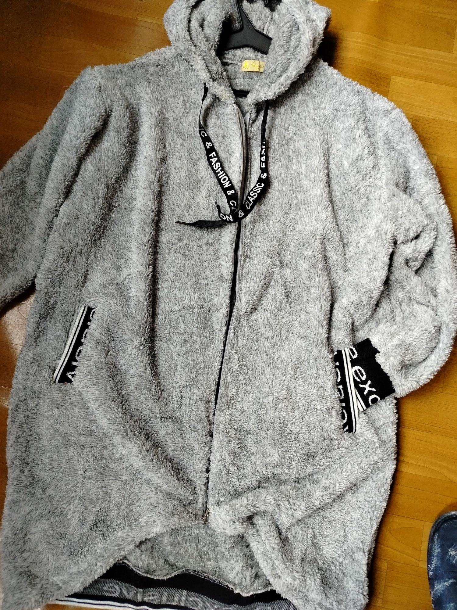 Nowa bluza na zamek z misia