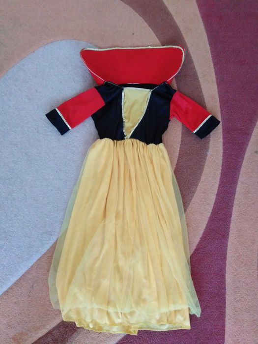 strój Królewny Śnieżki dla dziewczynki