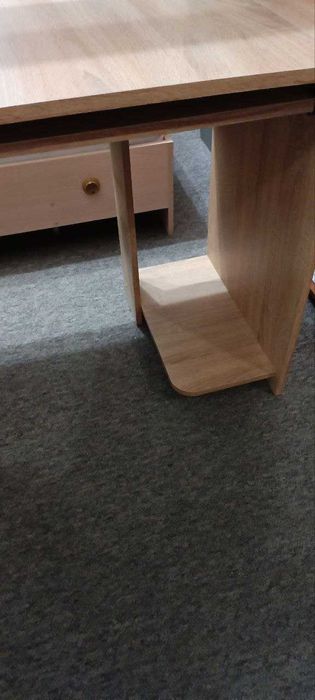 Стол компьютерный в ідеальному стані