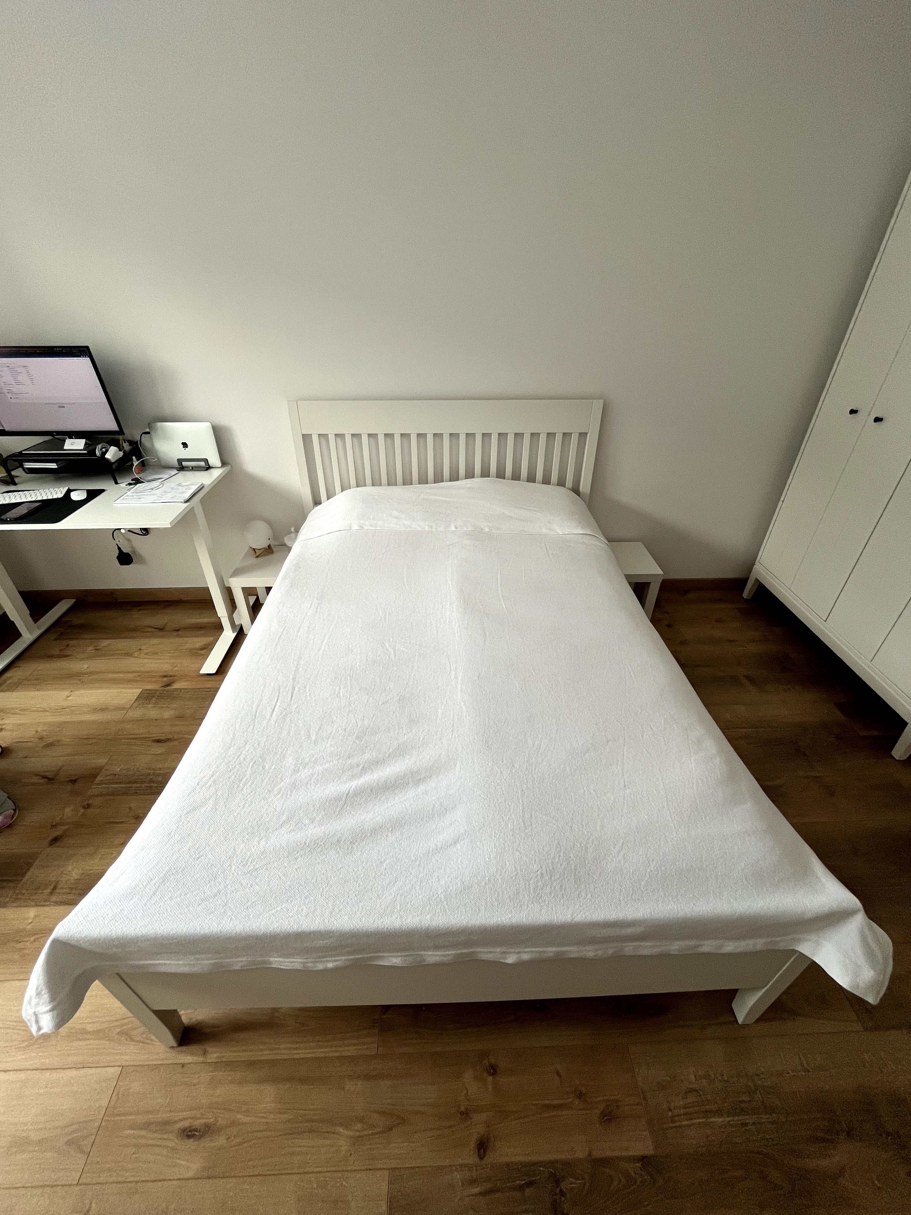 Łóżka jak nowe z stelażem IDANÄS IKEA 140x200 Białe