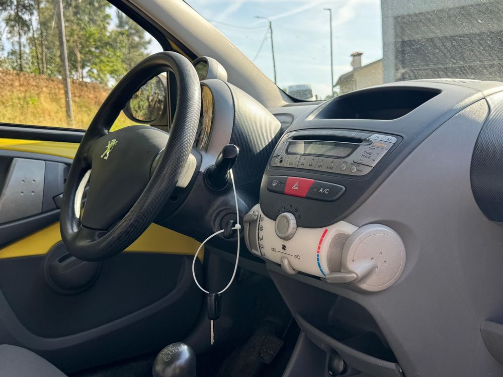Peugeot 107 com Ac