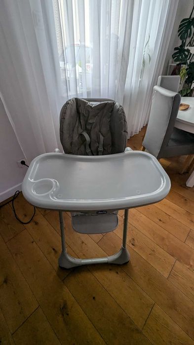 Krzesełko Chicco Poly  Perfekt + stolik