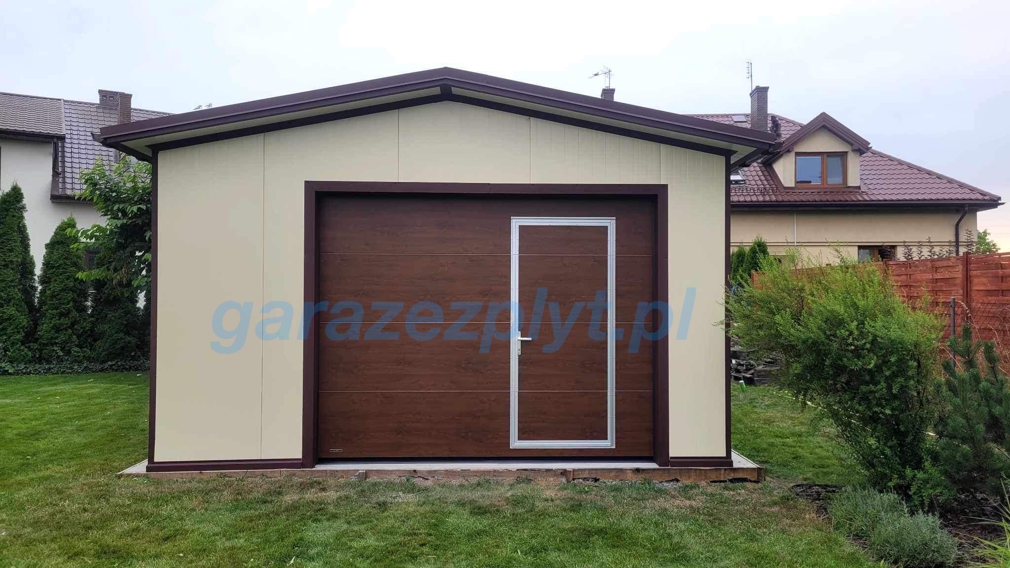 Garaż z płyt warstwowych do 35 m² – Dach dwuspadowy Montaż w cenie!