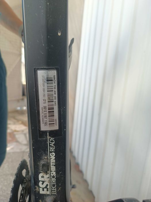 Bicicleta Estrada BTWIN MACH 720 AW