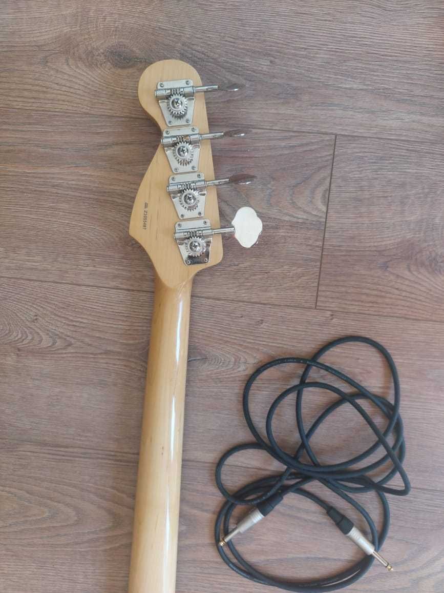Бас гитара fender jazz bass