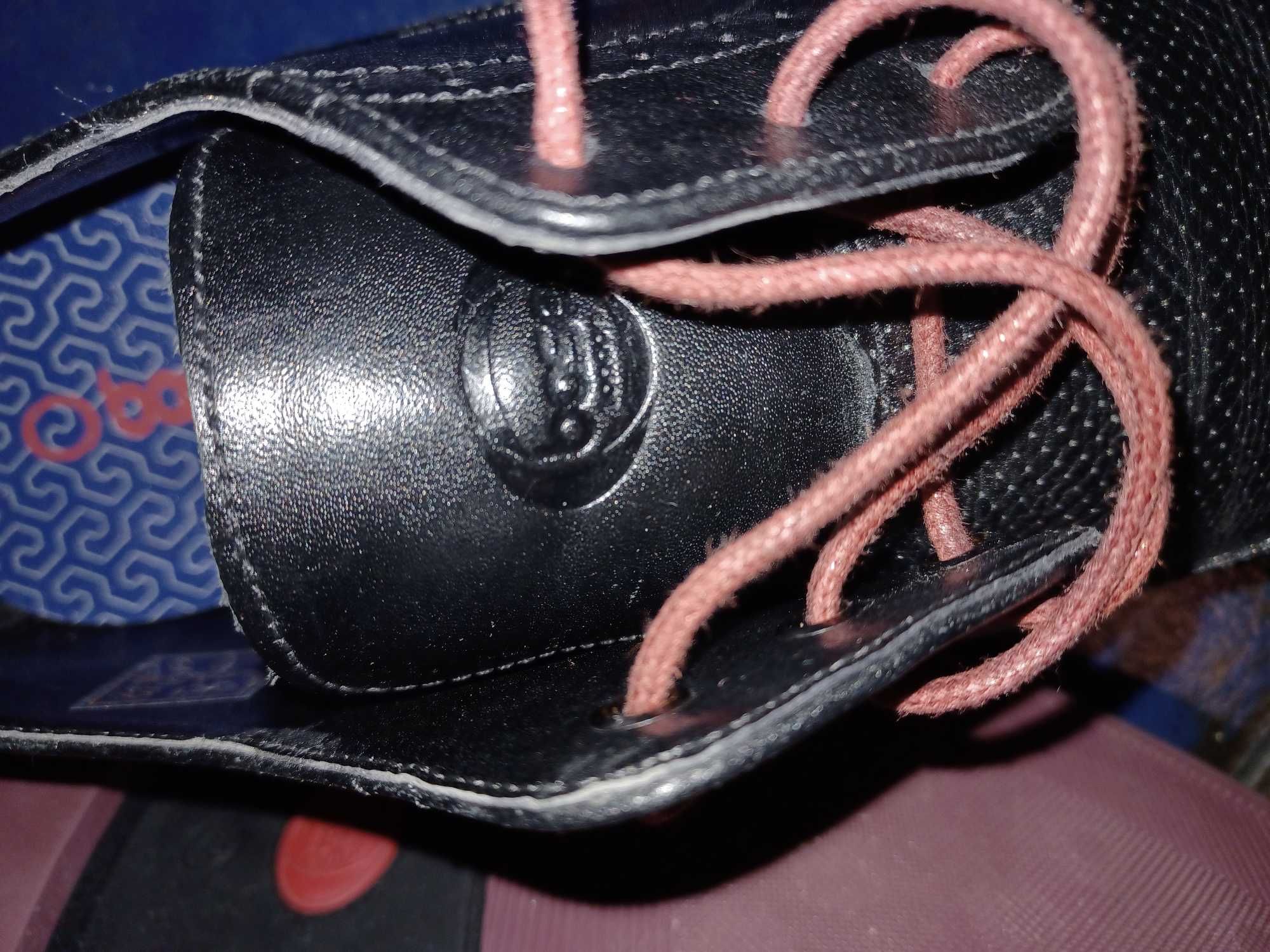 Nowe buty wizytowe London Base. 100% skóra. Rozmiar 42.. Unikatowe!
