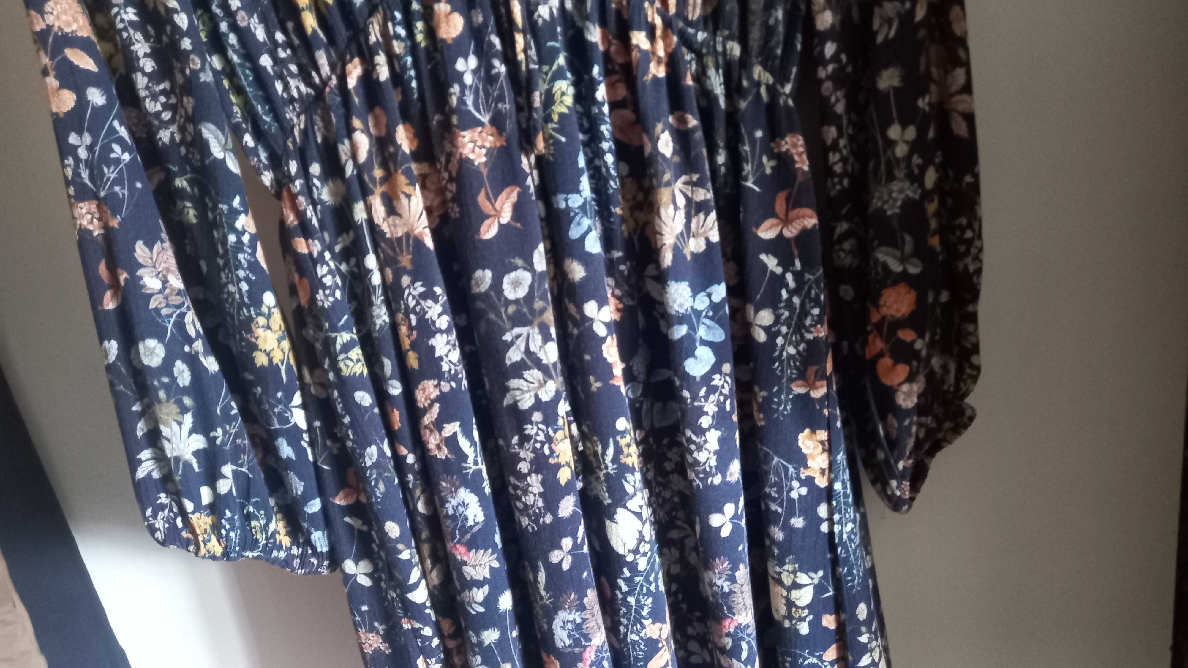 Vestido azul escuro com flores coloridas - M - Mango
