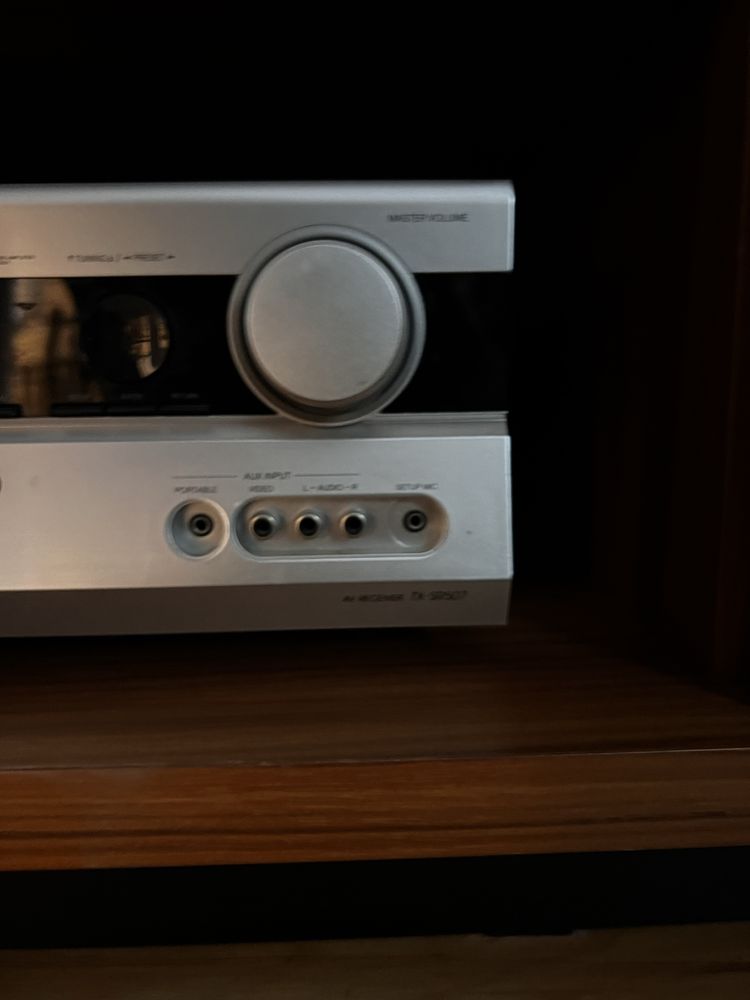 Uszkodzone Onkyo TX-SR507